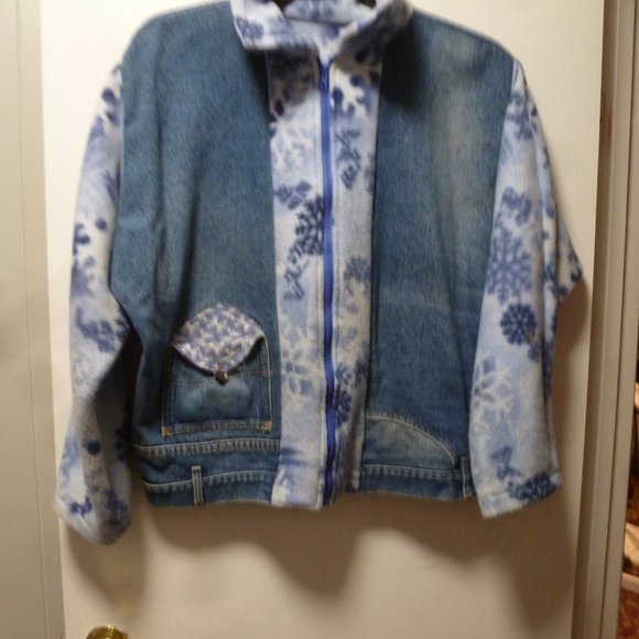 One of a kind coat !!!! denim that seems to make it never go out of style! - Picture 3 of 9